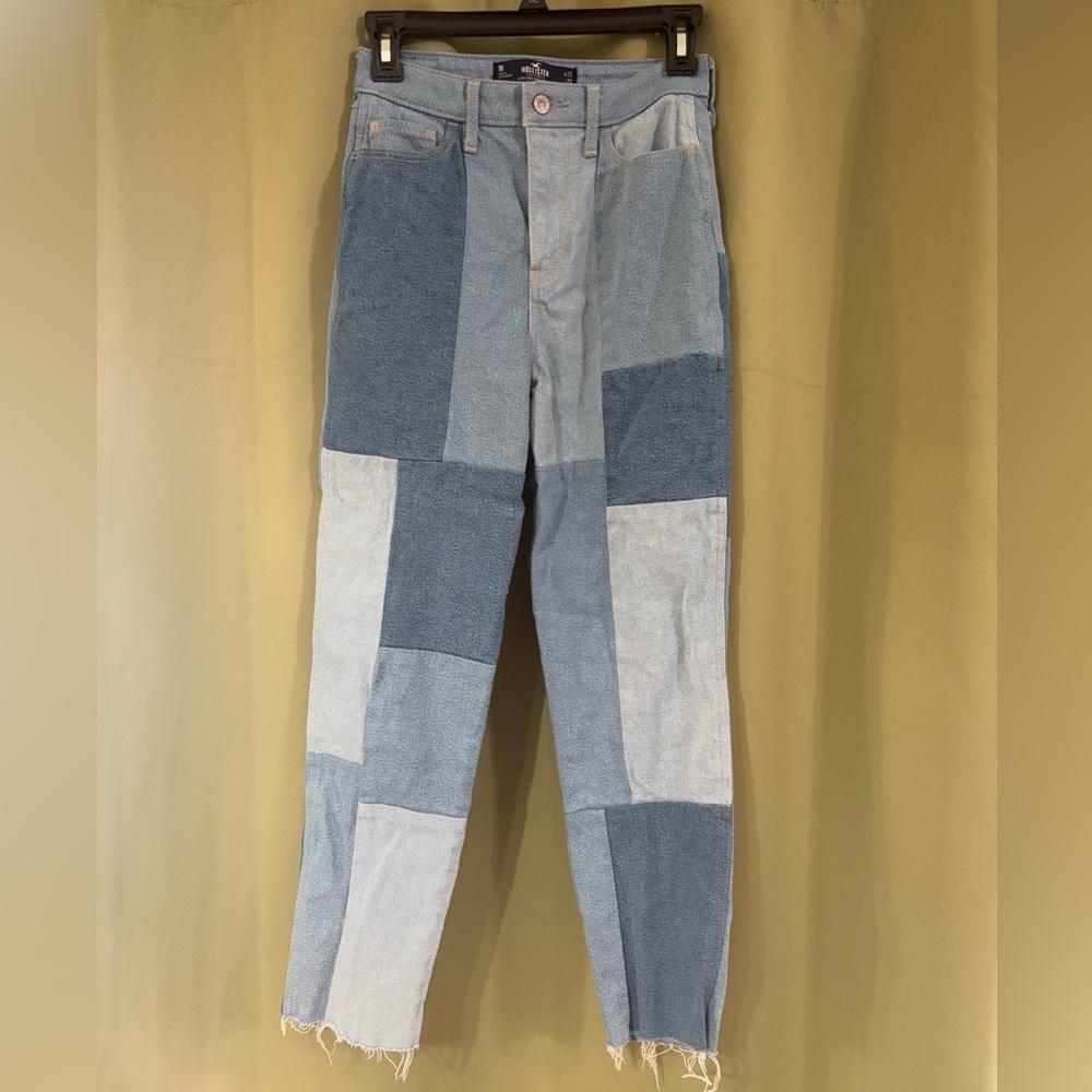 Hollister Patchwork Ultra High Rise Mom Jeans 1R W25 L27